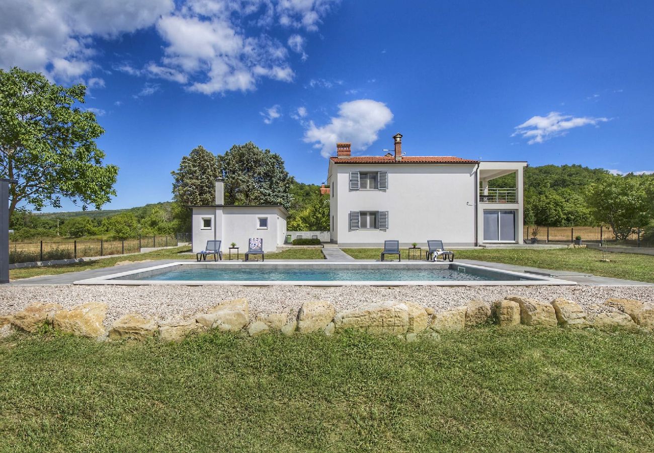 Ferienwohnung in Ripenda Verbanci - Pool mit schöne Blick auf die Natur – FeWo Mirna