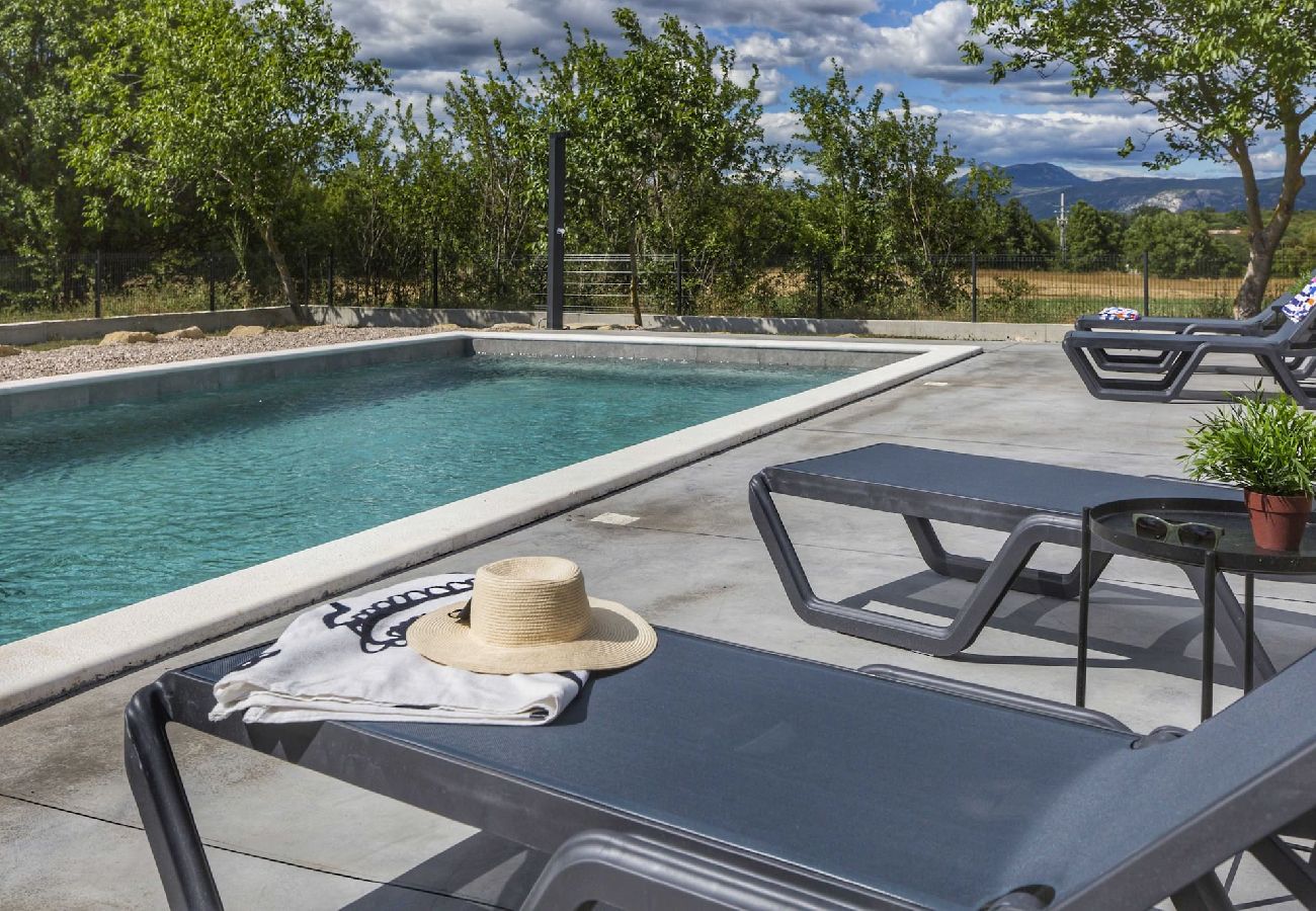 Ferienwohnung in Ripenda Verbanci - Pool mit schöne Blick auf die Natur – FeWo Mirna