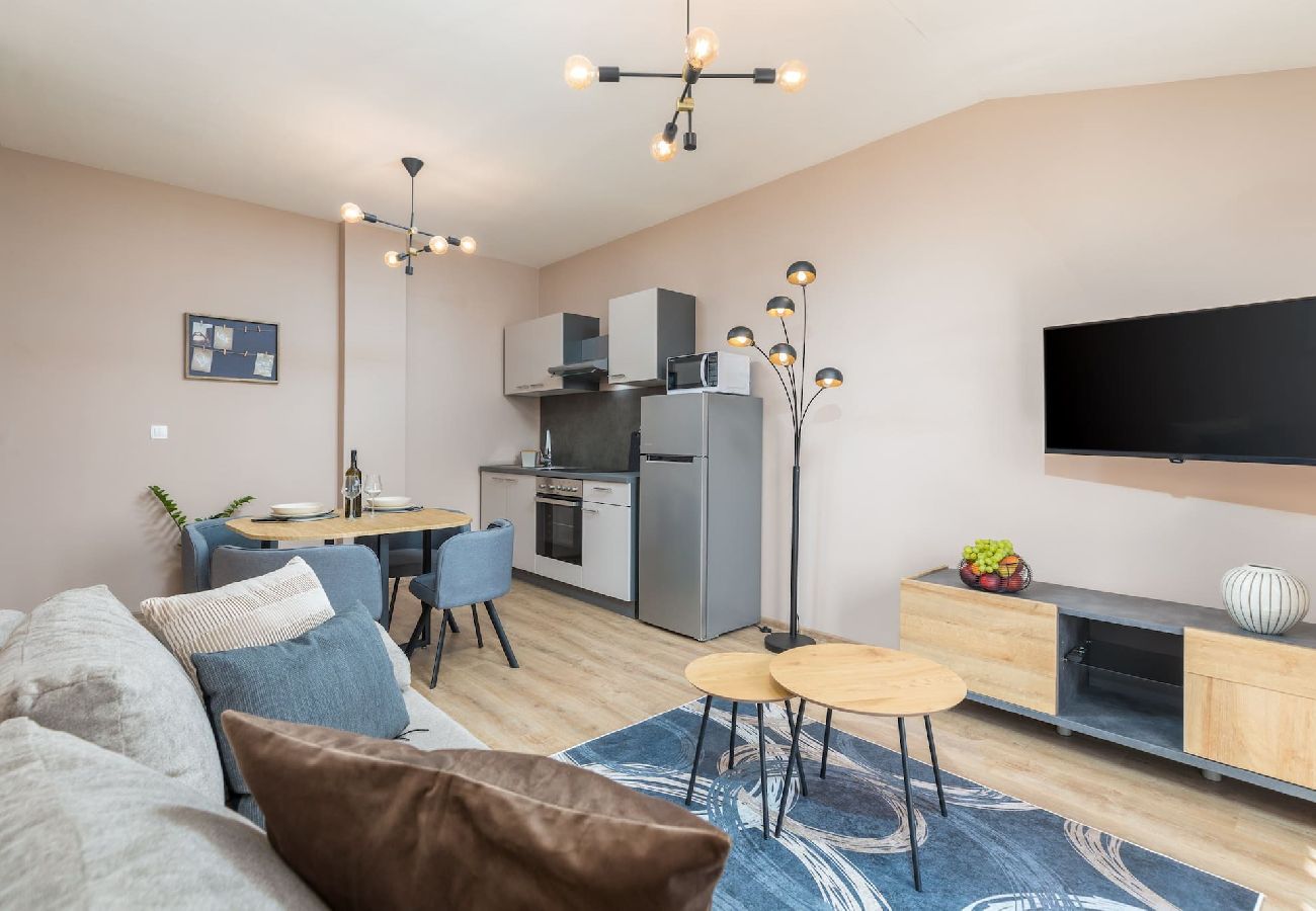 Ferienwohnung in Fažana - Marceta Apartment 3 - Pool und großer Garten