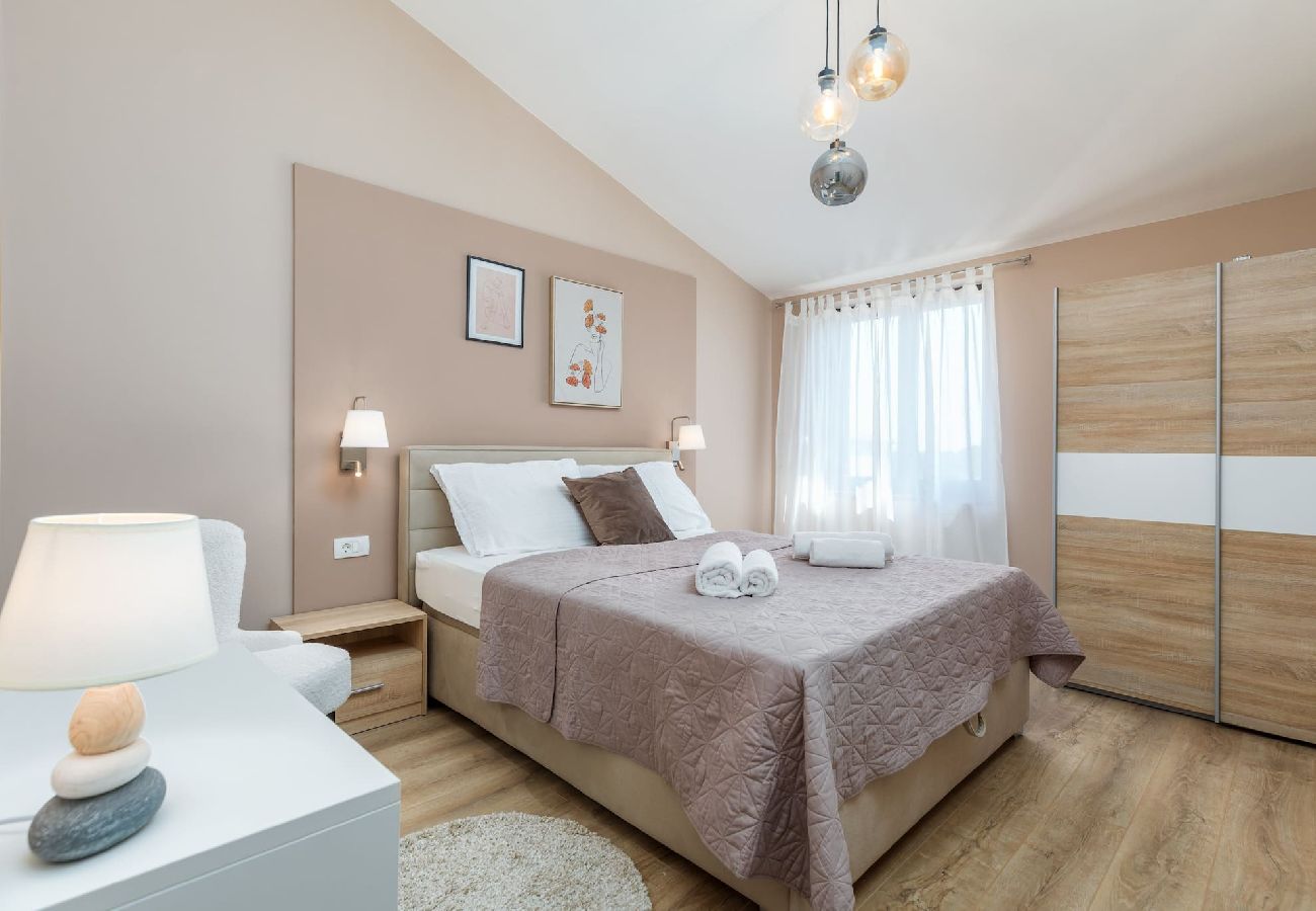 Ferienwohnung in Fažana - Marceta Apartment 3 - Pool und großer Garten