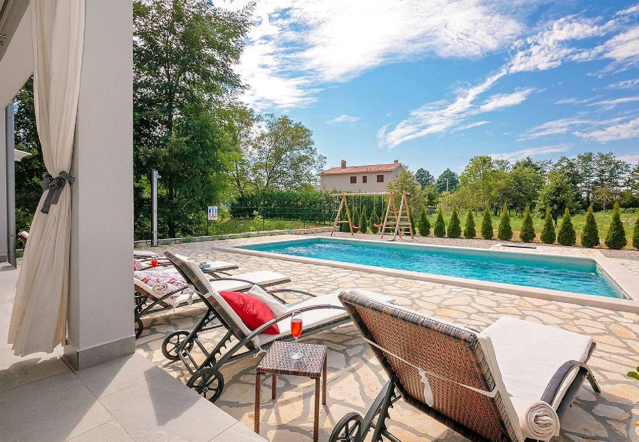 Villa in Santalezi - Villa Sofia mit privatem Pool