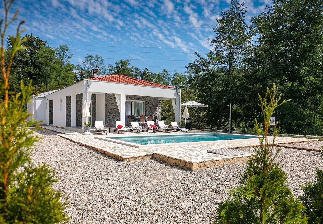 Villa in Santalezi - Villa Sofia mit privatem Pool