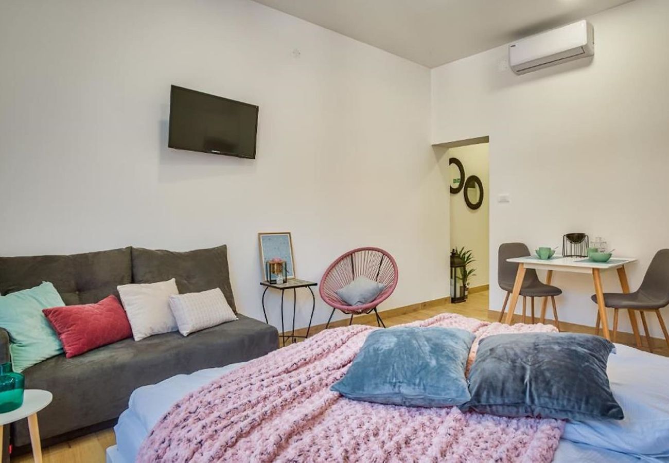 Ferienwohnung in Pula - Beautiful Studio Close to the Amphitheater - 1A 