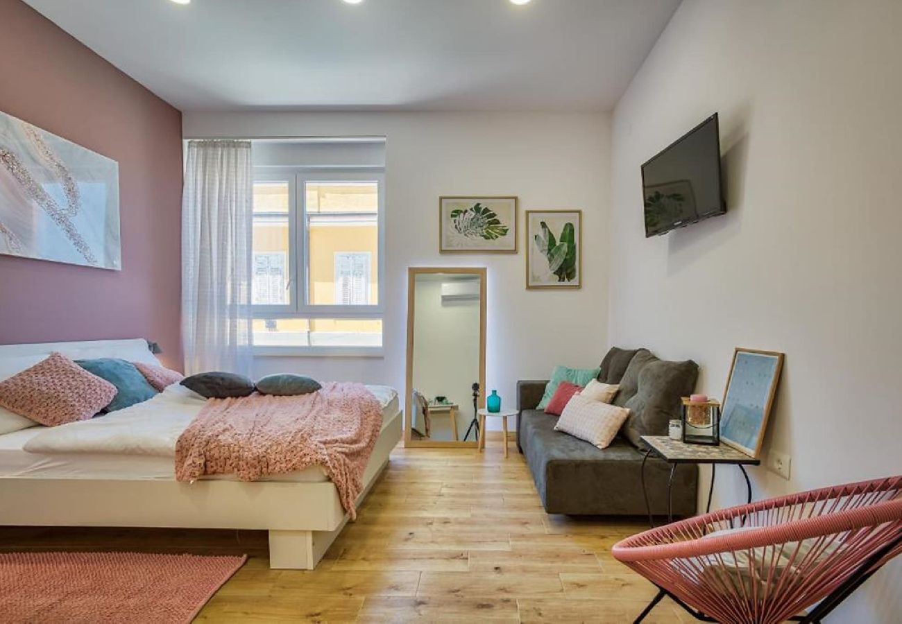 Ferienwohnung in Pula - Beautiful Studio Close to the Amphitheater - 1A 