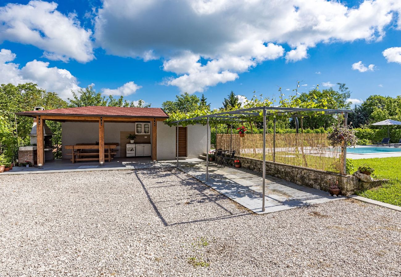 Villa in Nedešcina - Villa Katarina - Altes Steinhaus mit privatem Pool