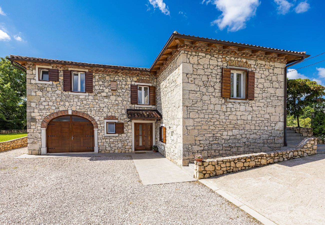 Villa in Nedešcina - Villa Katarina - Altes Steinhaus mit privatem Pool