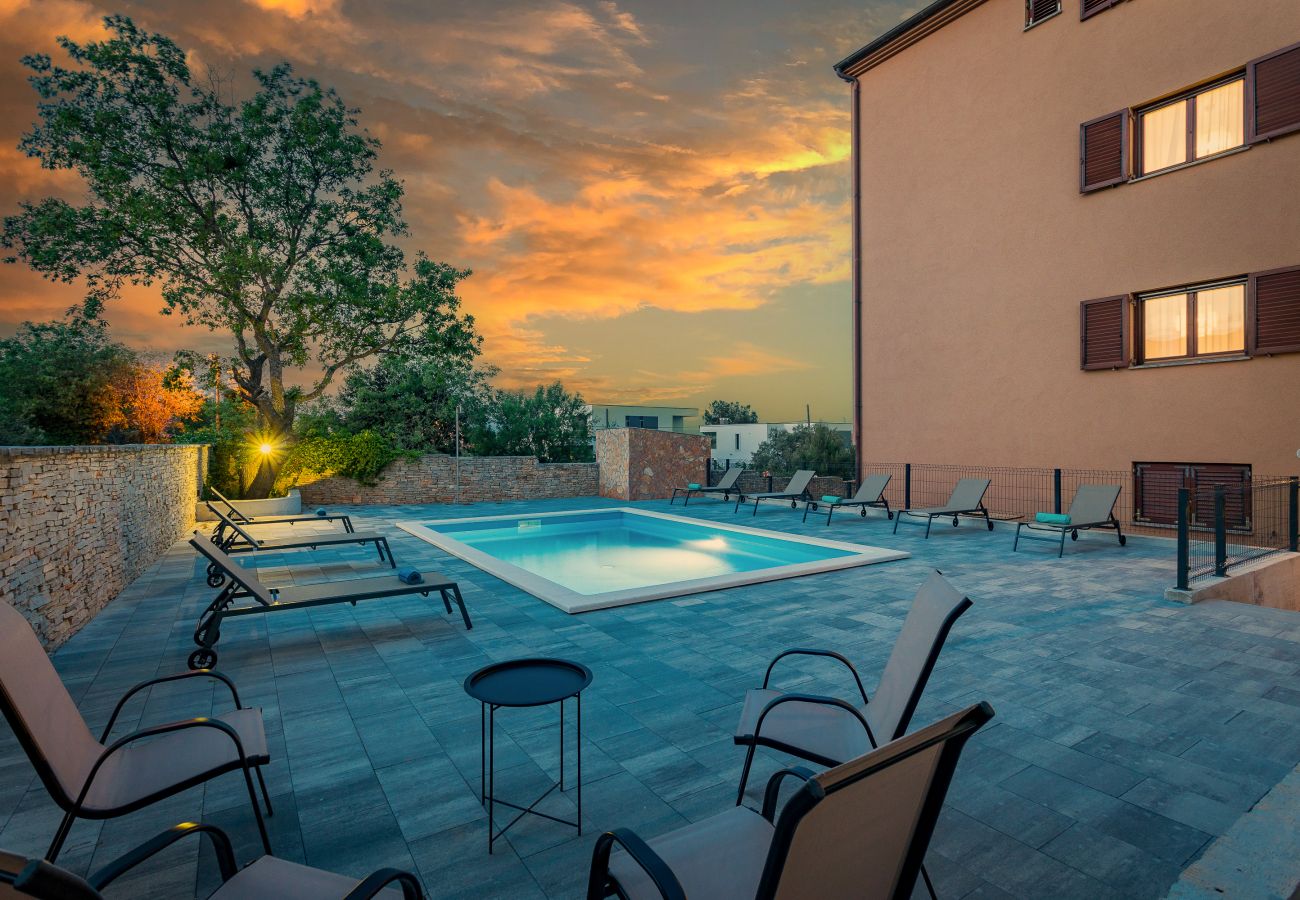 Ferienwohnung in Ližnjan - Modernes Apartment, Pool, Terrasse – Cesare 2