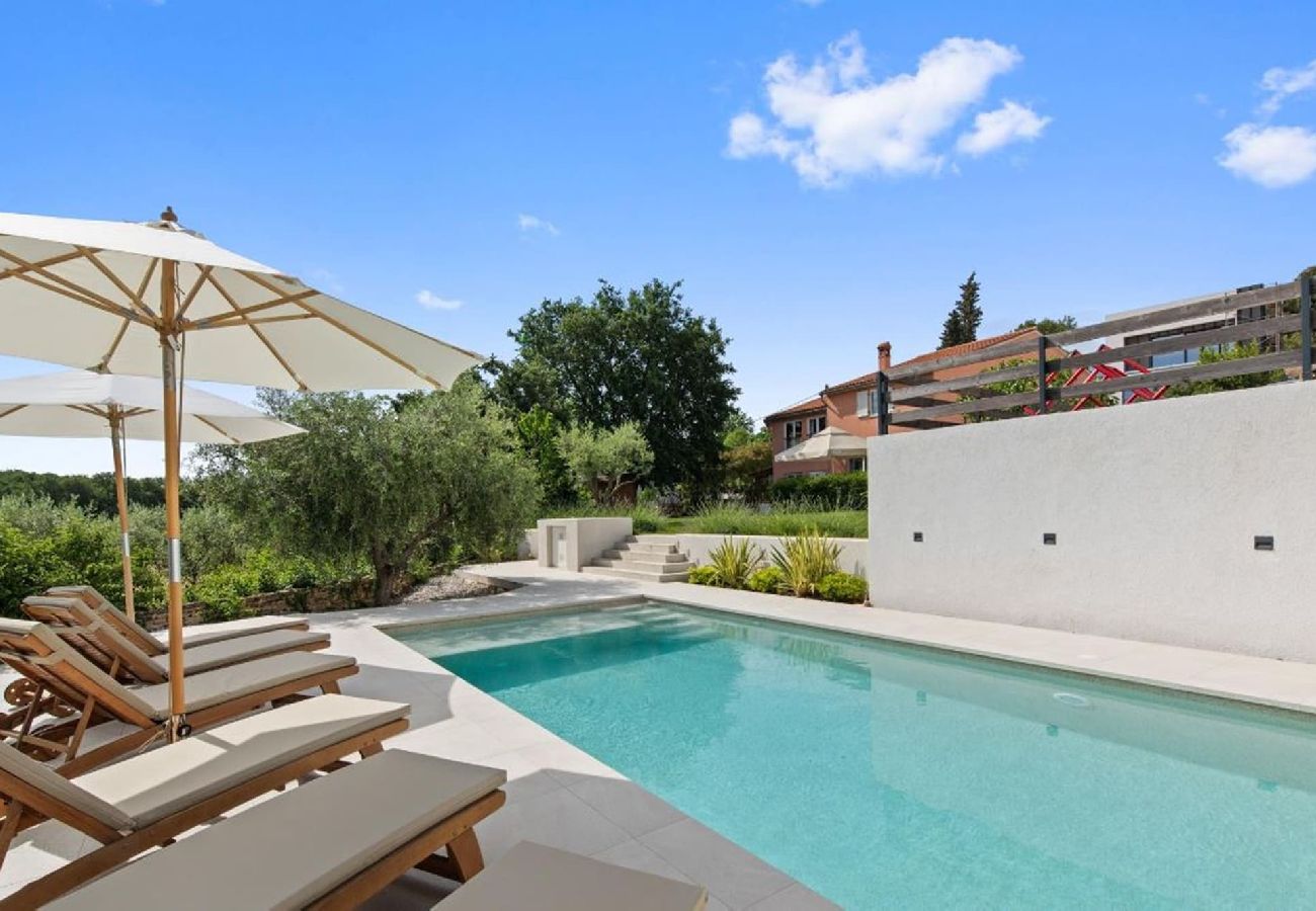 Villa in Vintijan - Villa Vintiana – Privater Pool, sechs Schlafzimmer