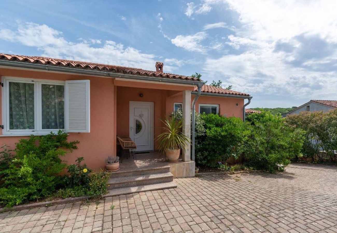 Villa in Vintijan - Villa Vintiana – Privater Pool, sechs Schlafzimmer