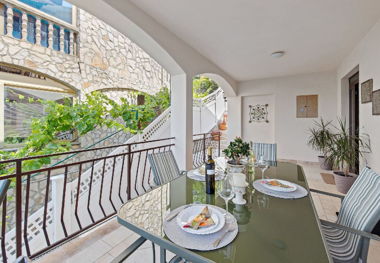 Ferienwohnung in Rabac - Lady M White – Balkon und Meerblick