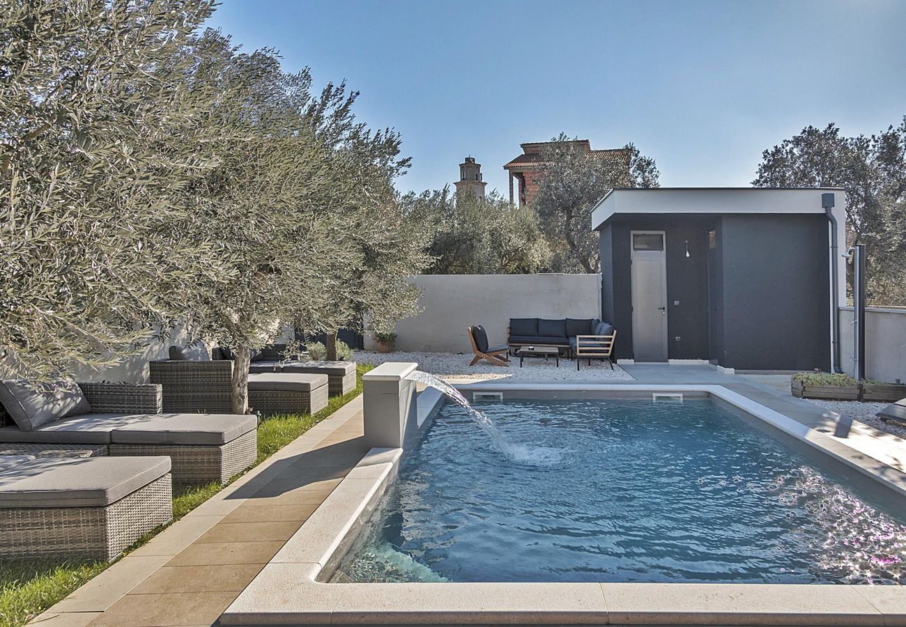 Villa in Premantura - Villa M mit privatem Pool