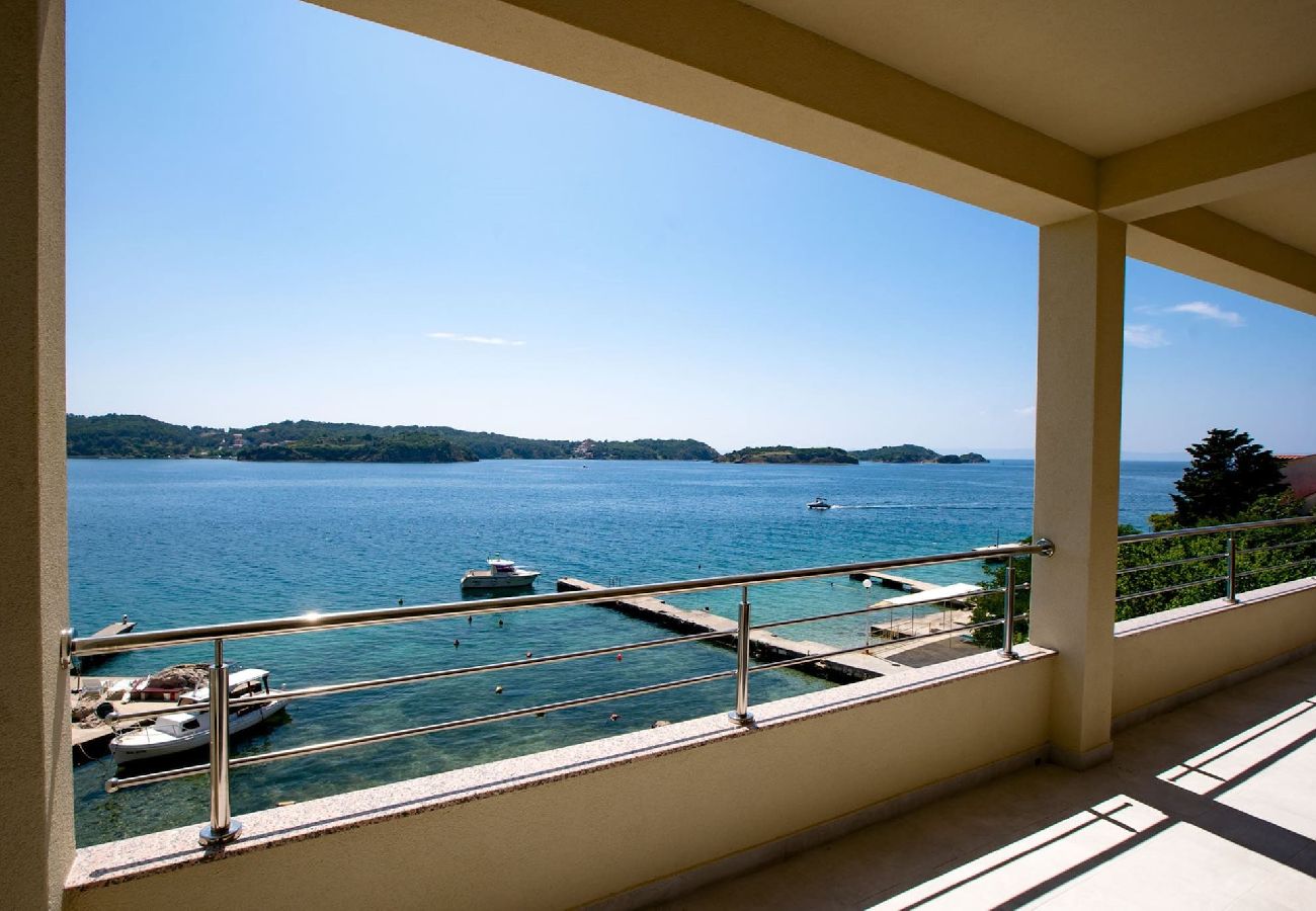 Ferienwohnung in Supetarska Draga - Apartment Golden Sun mit Meerblick