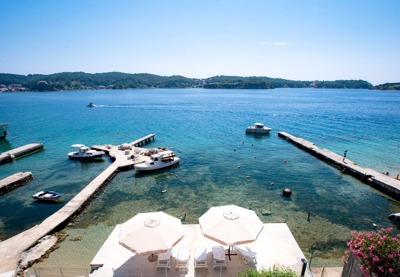 Ferienwohnung in Supetarska Draga - Apartment Golden Sun mit Meerblick