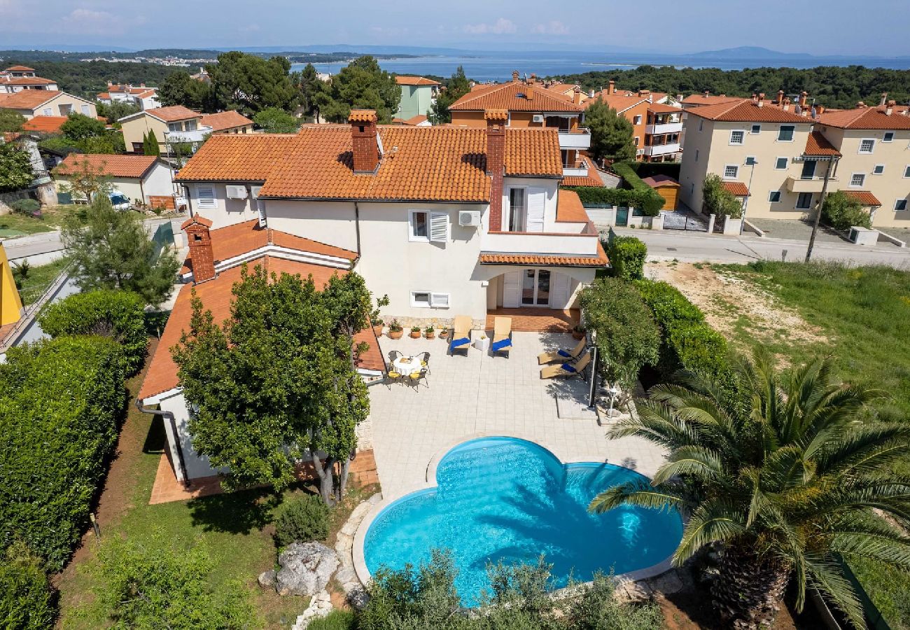 Villa in Premantura - Villa Beauty mit privatem Pool