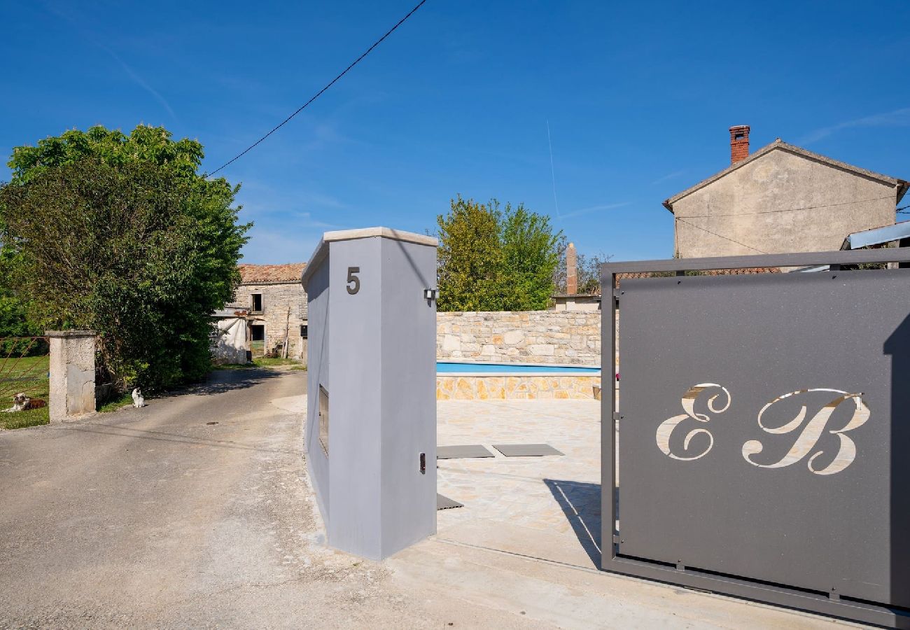 Ferienhaus in Orbanici - Charmantes Landhaus mit privatem Pool - Casa Mia