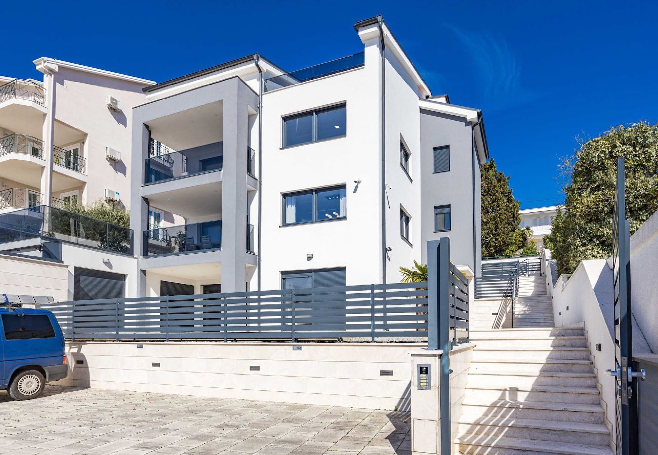 Ferienwohnung in Crikvenica - Spacious Pool Apartment Crikvenica 