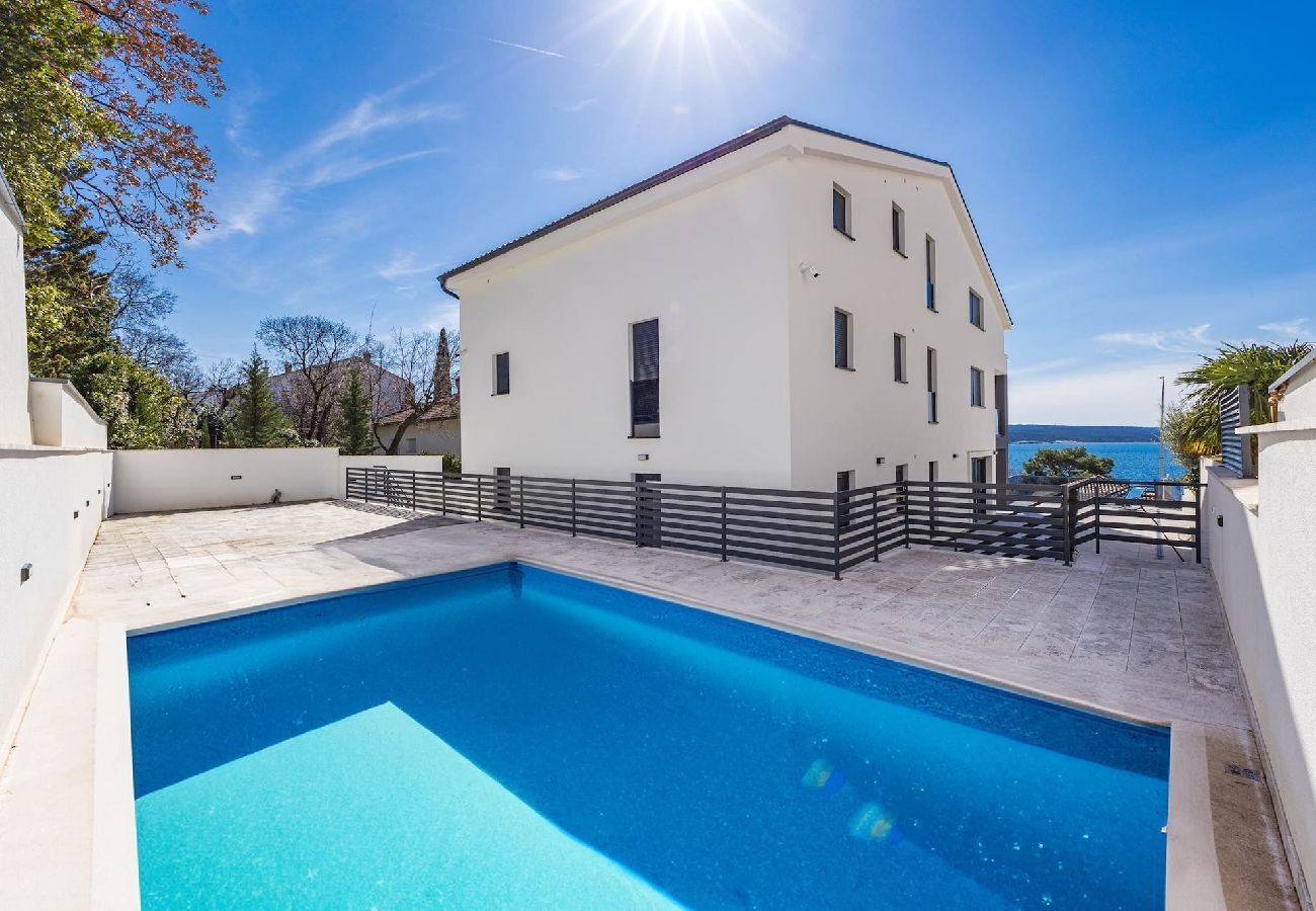 Ferienwohnung in Crikvenica - Pool Apartment Sunset With Sea View 