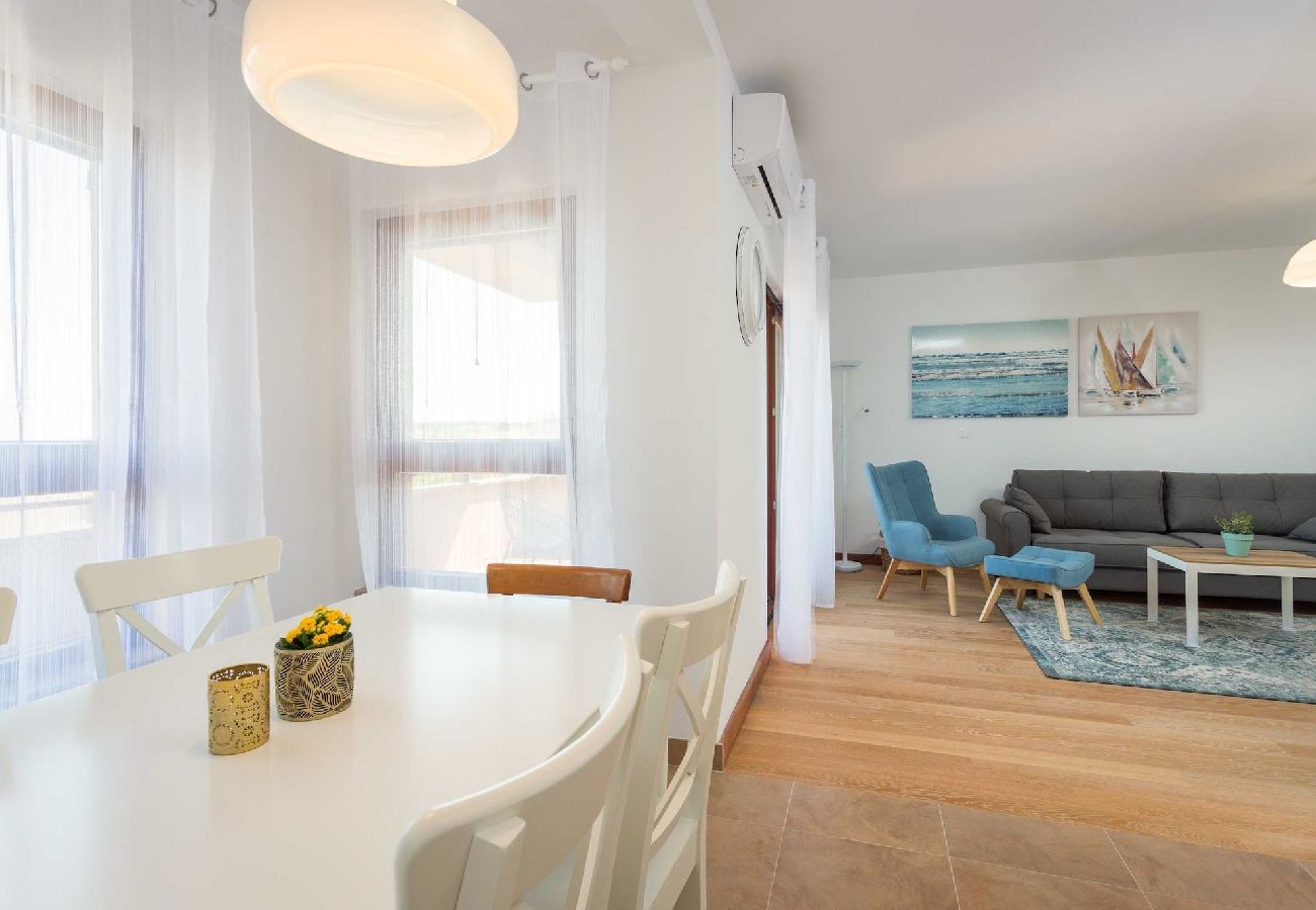 Ferienwohnung in Ližnjan - Modernes Apartment, Pool, Balkon – Cesare 4