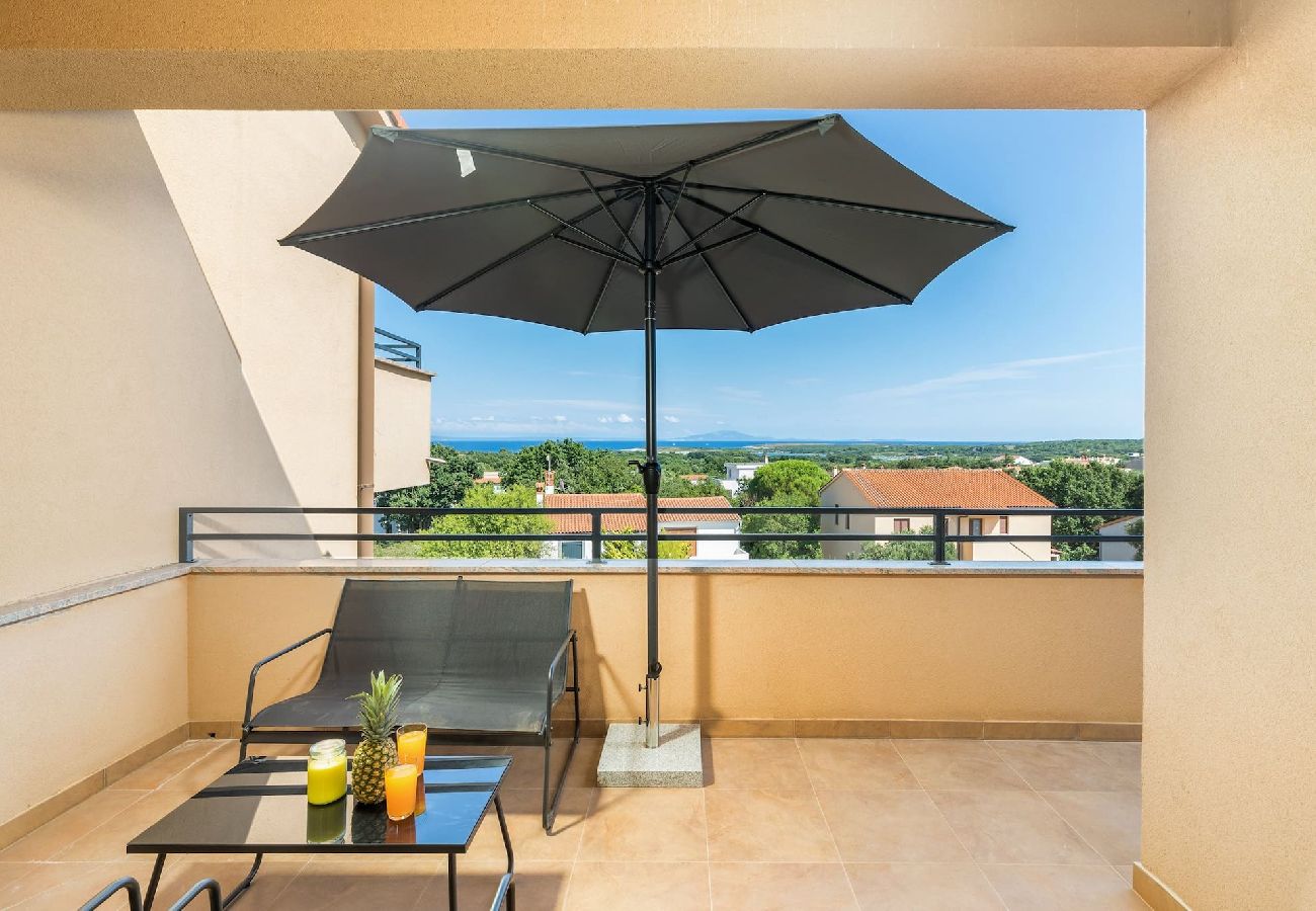 Ferienwohnung in Ližnjan - Apartment Bluemare 5 - Shared Pool, Terrace 