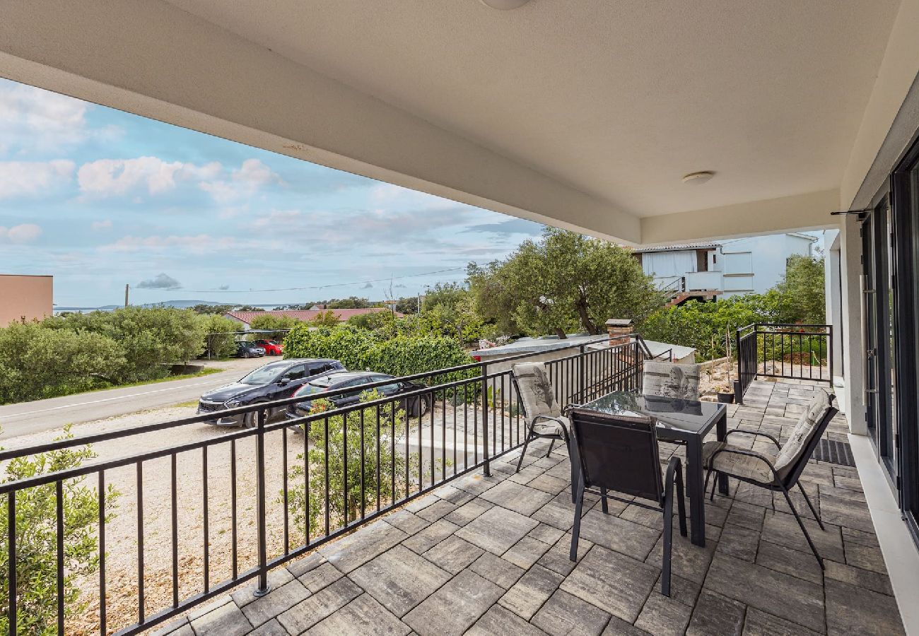 Ferienwohnung in Banjol - Wunderbare Terrasse und Meerblick - Max 1