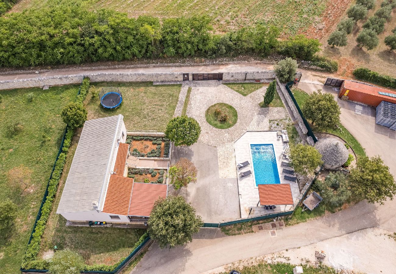 Villa in Vodnjan - Villa San Antonio mit privatem Pool