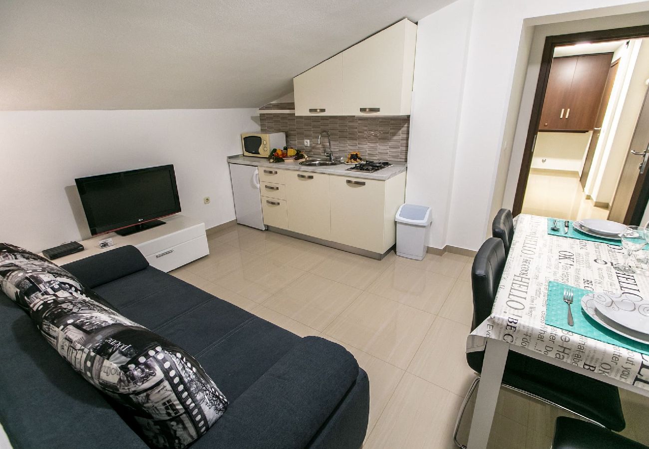 Ferienwohnung in Pula - Luxurious Apartment Elis with Private Pool 