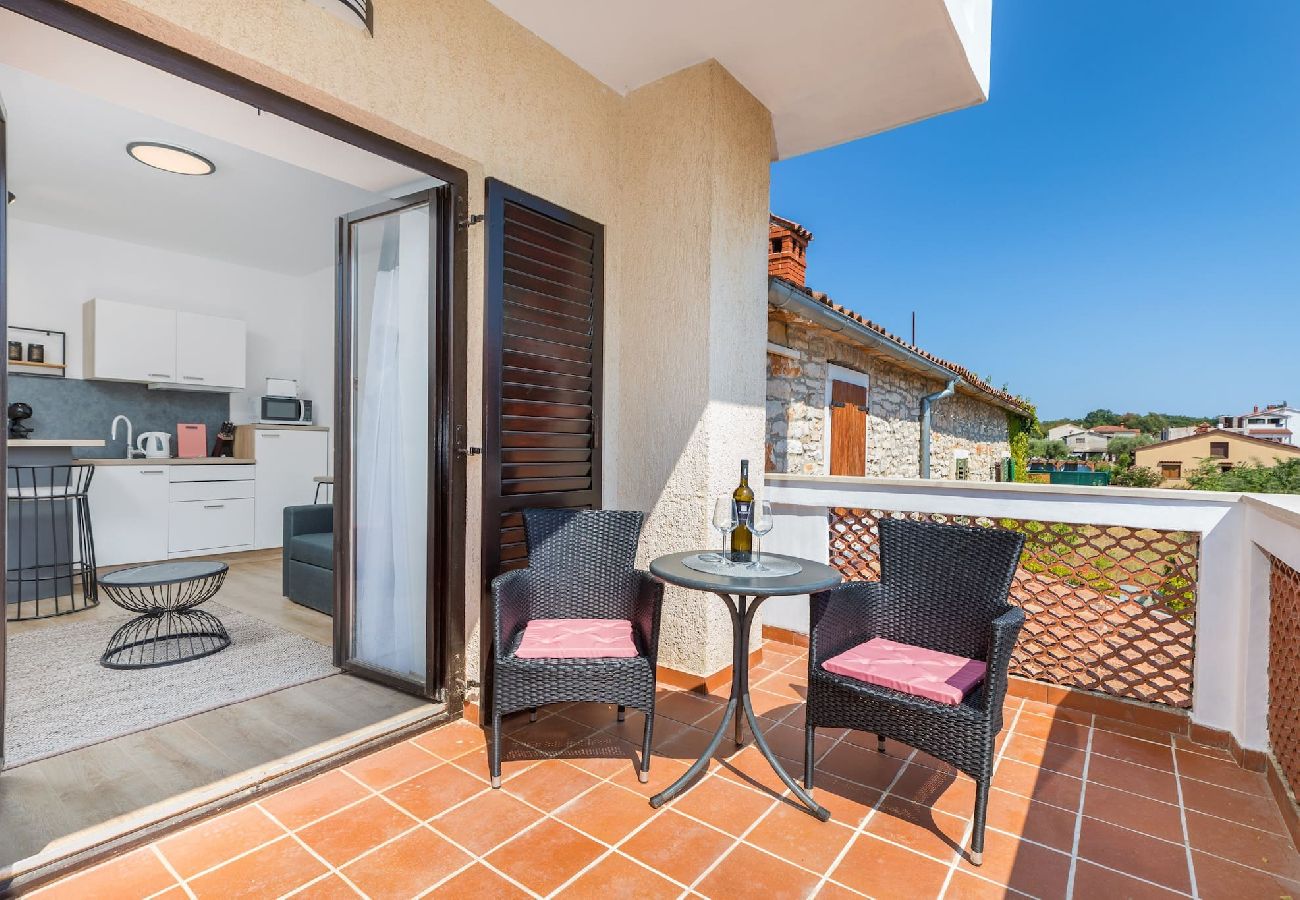 Ferienwohnung in Fažana - Marceta Apartment 2 - Pool und großer Garten