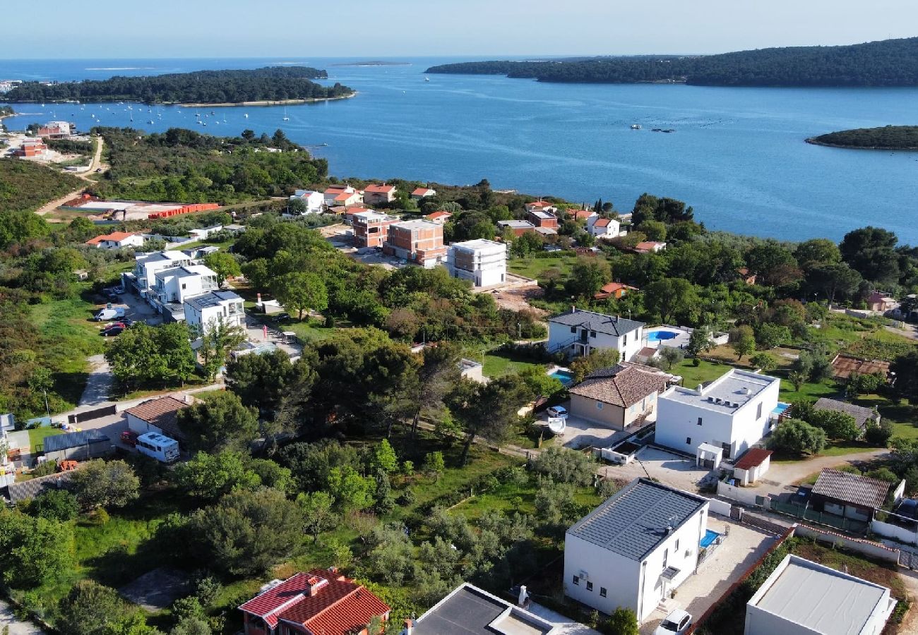 Villa in Pomer - Villa Pura Vida - Privater Pool, Meerblick