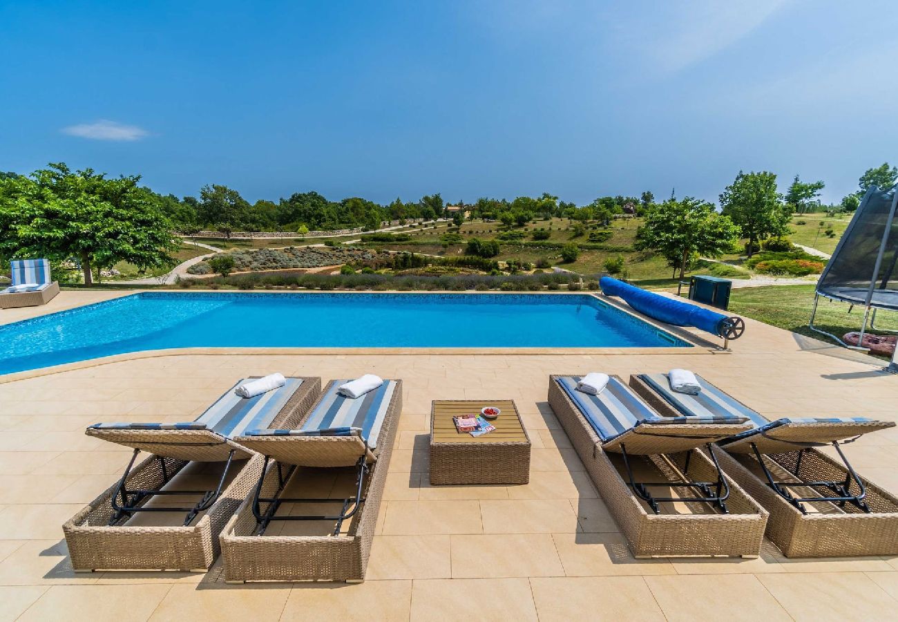 Villa in Filipana - Villa Arkaim with Private Pool 