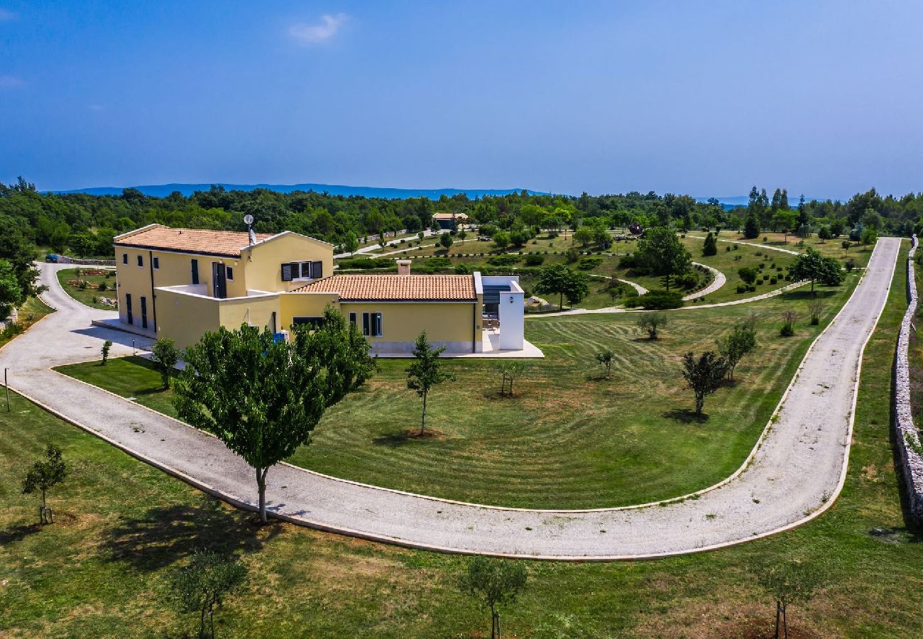 Villa in Filipana - Villa Arkaim with Private Pool 