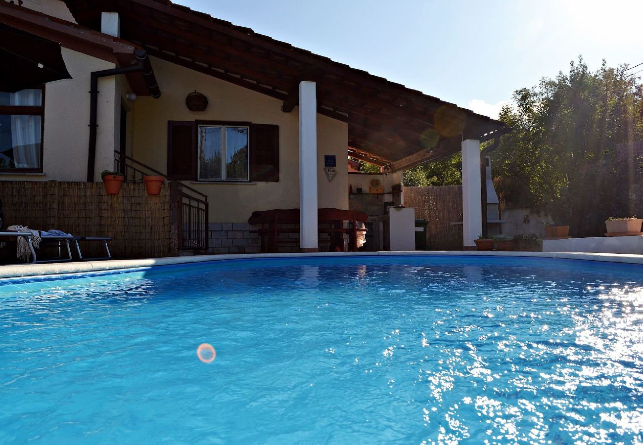 Ferienwohnung in Stepcici - Apartment Ulika - Privater Pool, Bergblick