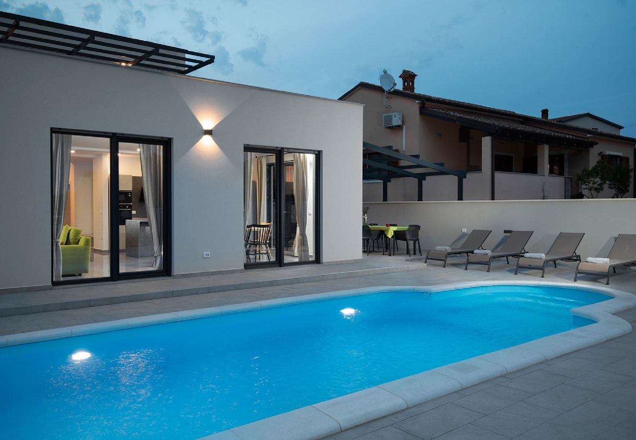 Villa in Pula - Villa PerLe with Private Pool 