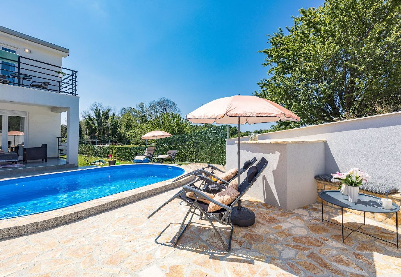 Villa in Baderna - Villa Jakov mit privatem Pool