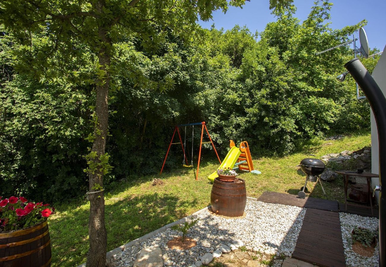 Ferienhaus in Ripenda Verbanci -  Familienlandhaus mit Pool - Casa Deborah