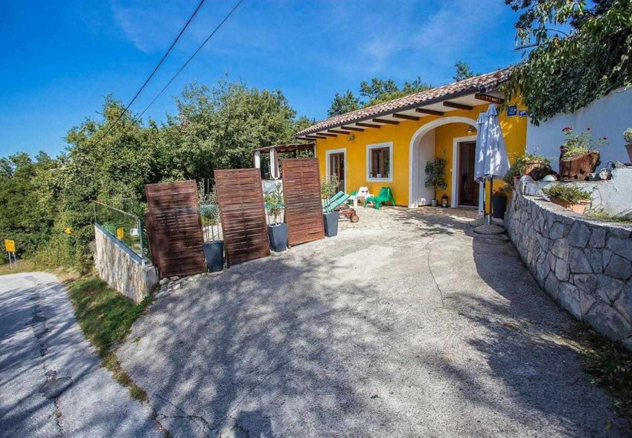 Ferienhaus in Ripenda Verbanci -  Familienlandhaus mit Pool - Casa Deborah