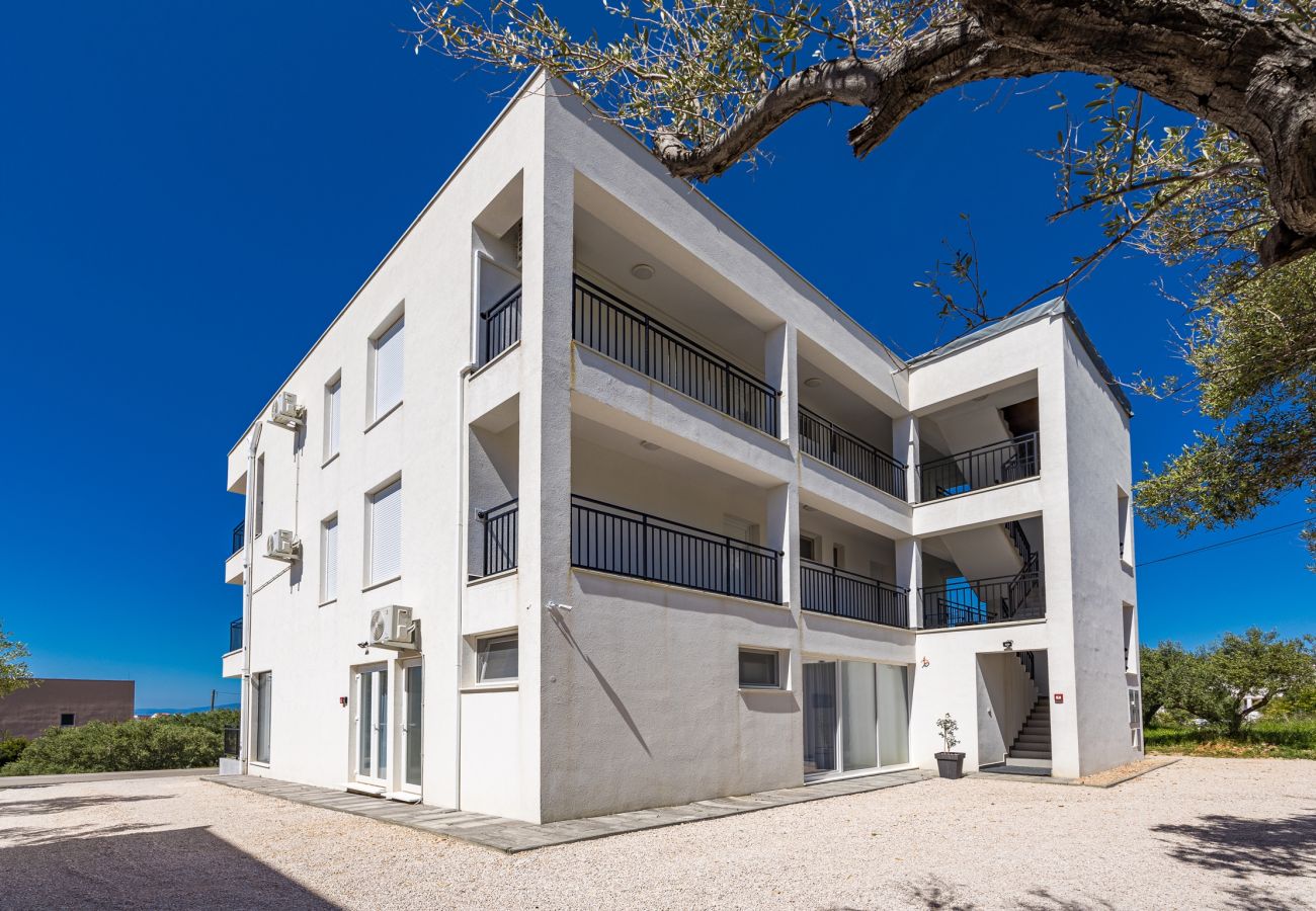 Ferienwohnung in Banjol - Meerblick und wunderbarer Balkon - Max 3