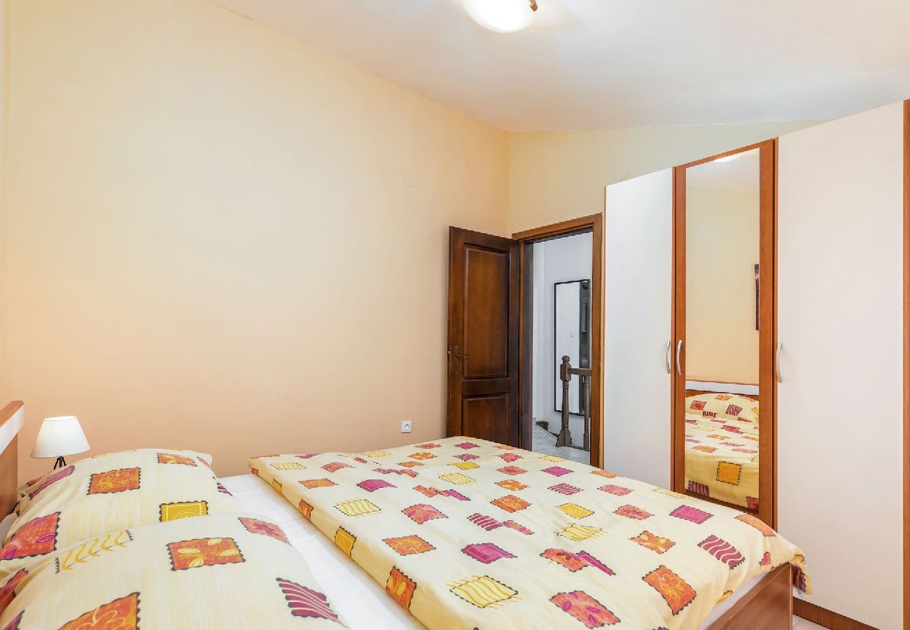 Ferienwohnung in Ližnjan - Charmantes Pool-Apartment Liznjan - Buneta