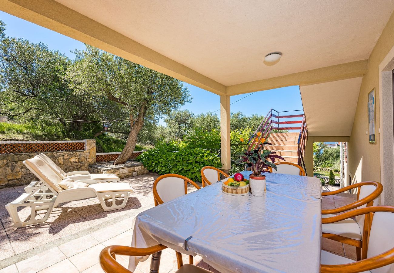 Ferienwohnung in Supetarska Draga - Anamar-Apartment mit drei Schlafzimmern.Meerblick