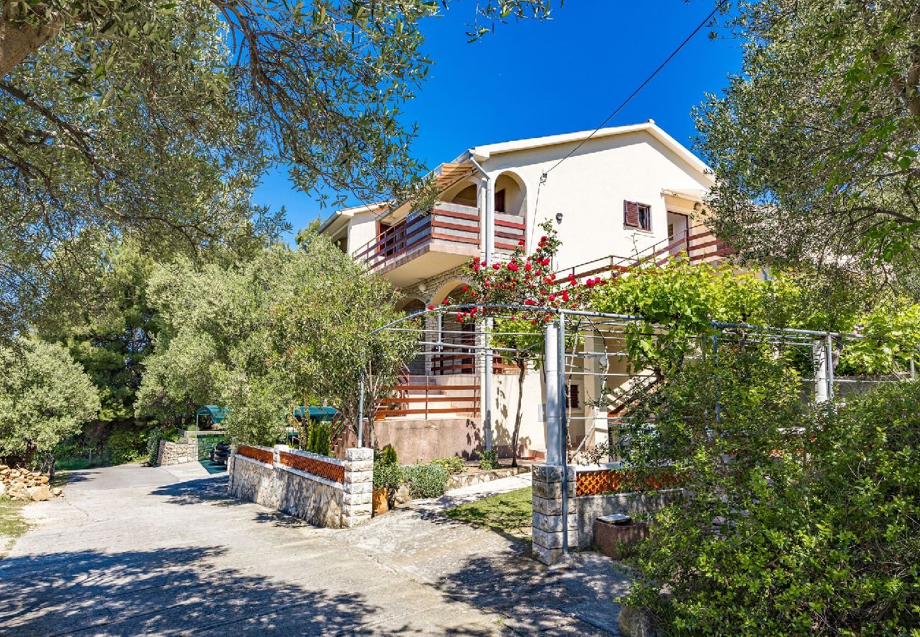 Ferienwohnung in Supetarska Draga - Anamar-Apartment mit drei Schlafzimmern.Meerblick