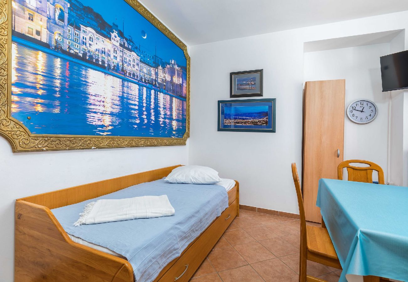 Ferienwohnung in Cres - Glückliches Inselleben - Lungomare Trieste