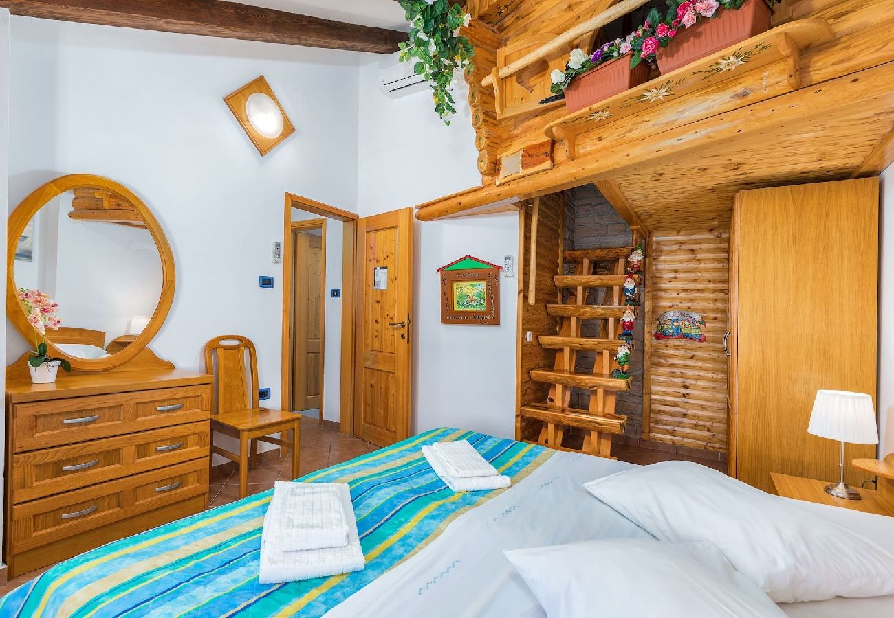 Ferienwohnung in Cres - Glückliches Inselleben - Lungomare Trieste