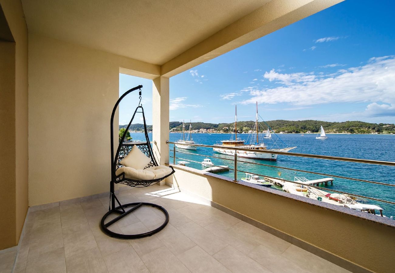 Ferienwohnung in Supetarska Draga - Villa Guliva - Apartment Blue Sea mit Meerblick