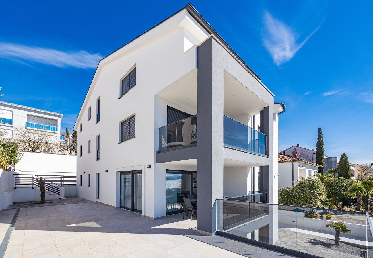 Ferienwohnung in Crikvenica - Pool Apartment Panorama 