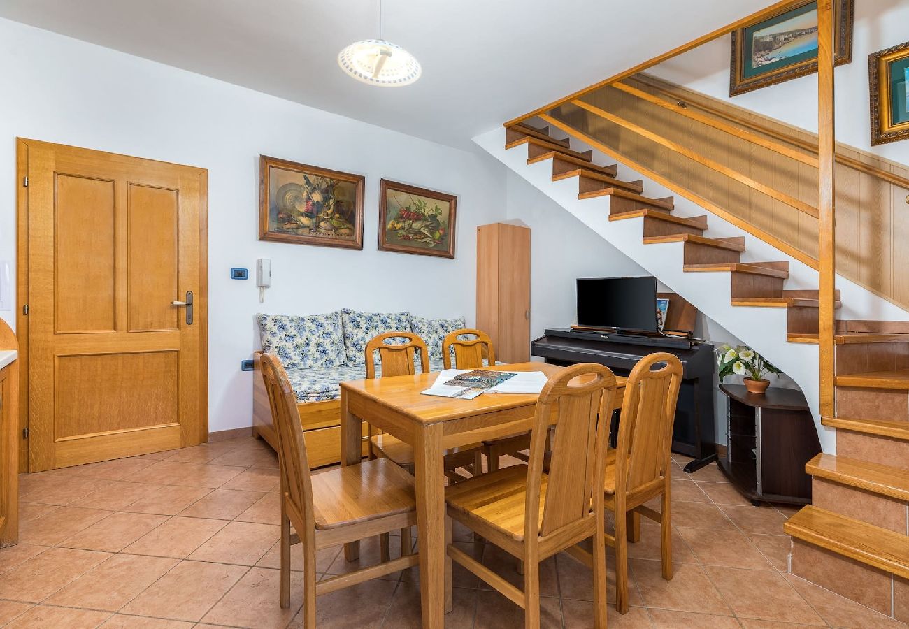 Ferienwohnung in Cres - Cres – Die glückliche Insel – Lungomare Varazdin