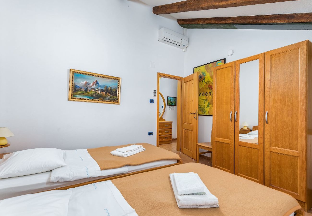 Ferienwohnung in Cres - Cres – Die glückliche Insel – Lungomare Varazdin