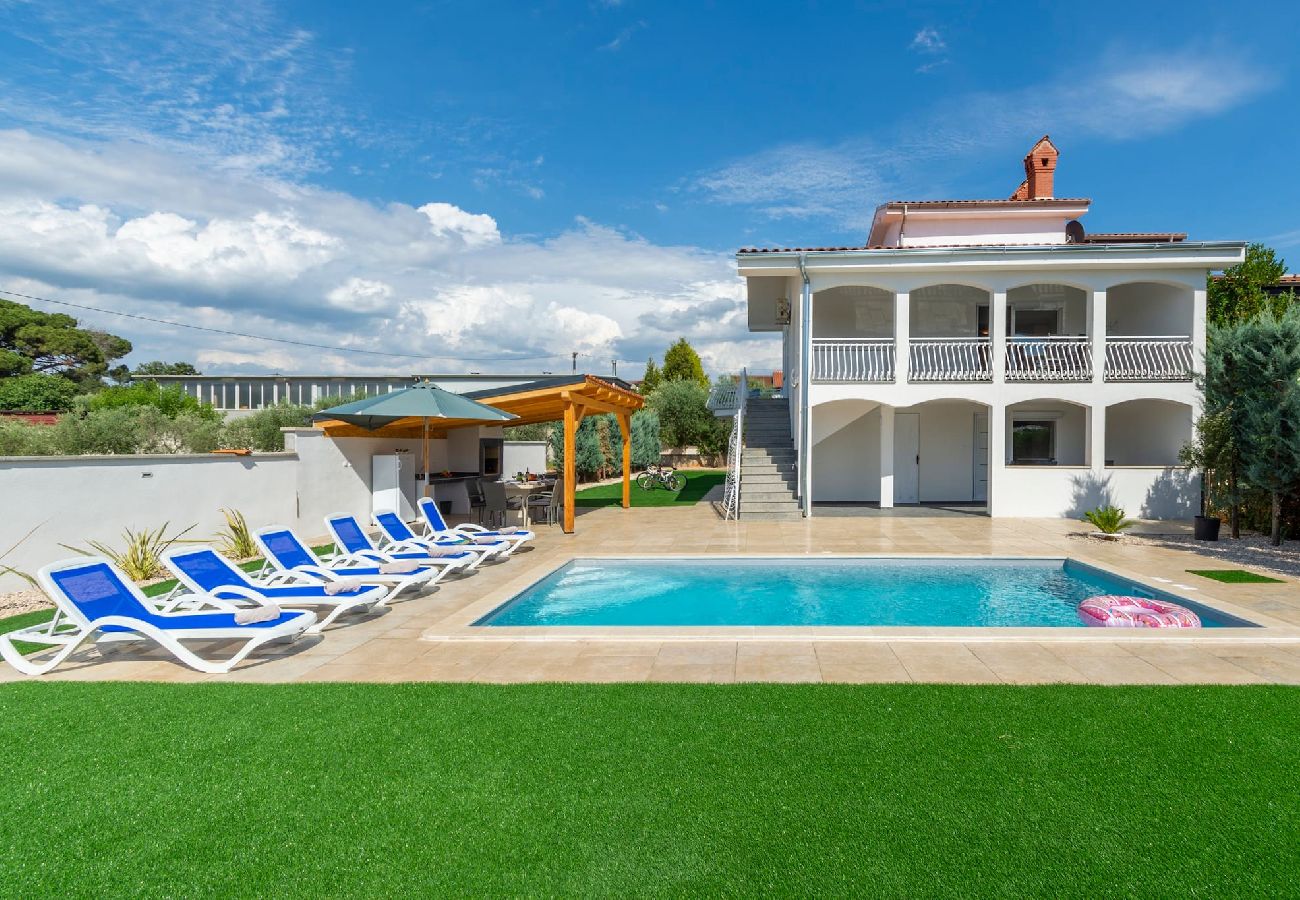 Ferienhaus in Kukci - Villa Susanne with Private Pool 