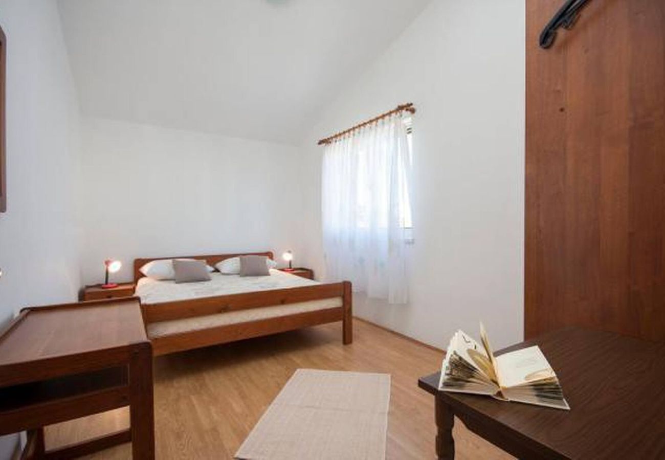 Ferienwohnung in Šibenik-Brodarica - Apartments Maretić - one bedroom apartment A1