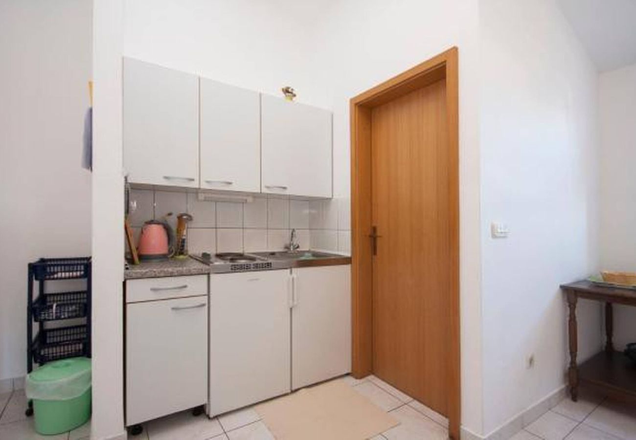 Ferienwohnung in Šibenik-Brodarica - Apartments Maretić - one bedroom apartment with a sea view A2