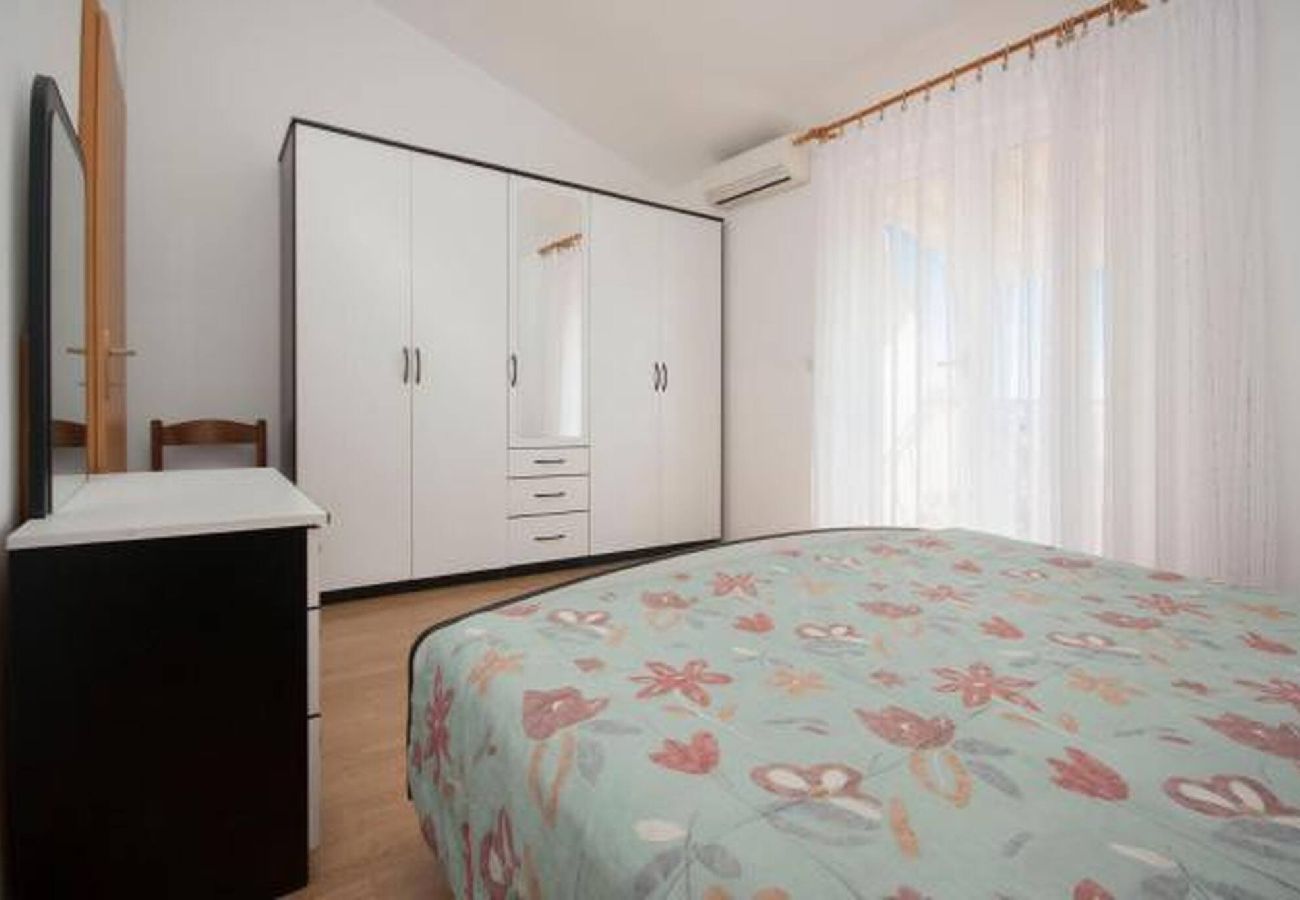 Ferienwohnung in Šibenik-Brodarica - Apartments Maretić - one bedroom apartment with a sea view A3