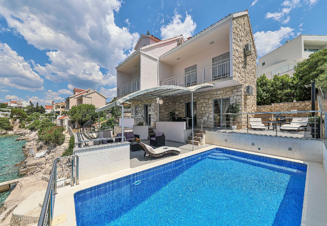 Villa in Rogoznica - Villa Antonija - four bedroom house with a swimming pool